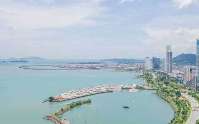 w Stunning 2BR With Terrace in YOO