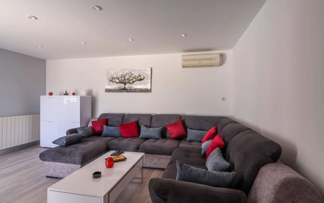 Mario - With Pool - H