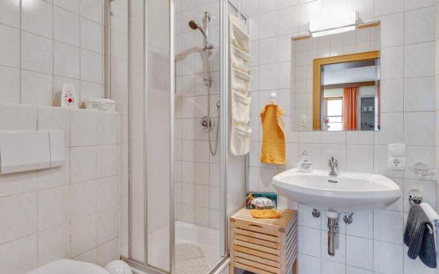 Vibrant Apartment near Ski Area in Fiss