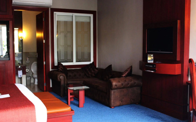 Lewis Grand Hotel