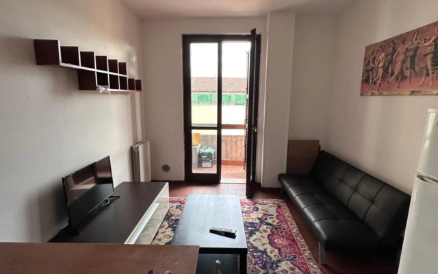 Via Rose (dietro Freccia Rossa)