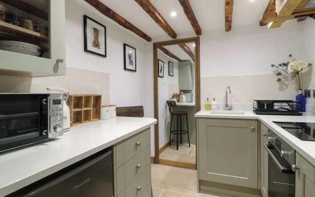Curiosity Cottage