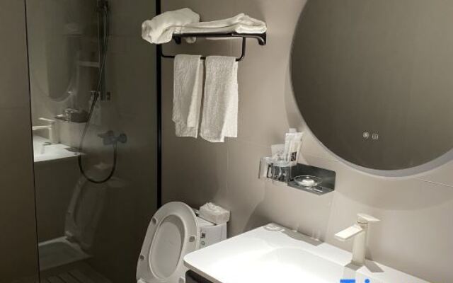 Yandang Mountain Yunqi Small Building