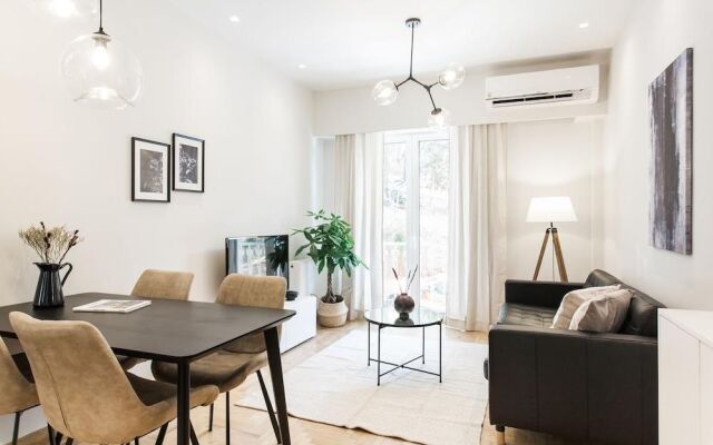 UPSTREET Peaceful 2BD Apartment in Kolonaki