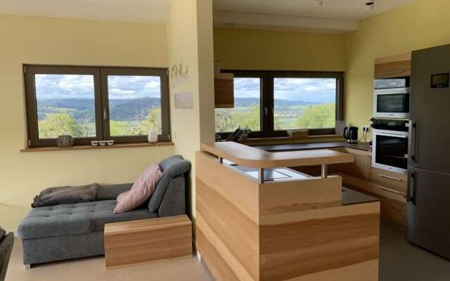 Mosel Sky Lounge With Loggia & Panoramic View