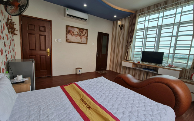 Sky Hotel by ZUZU – Guest Rooms – Bien Hoa