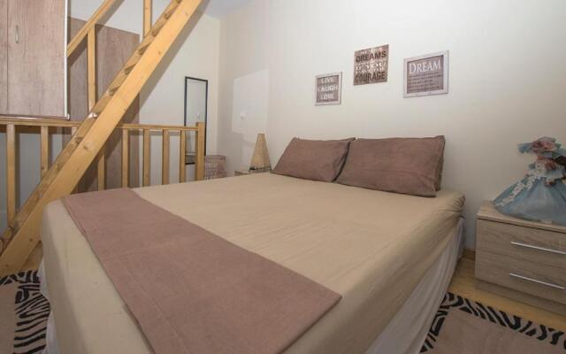 Elena's house