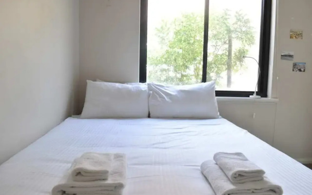 Comfortable 2 Bedroom With Serene Garden