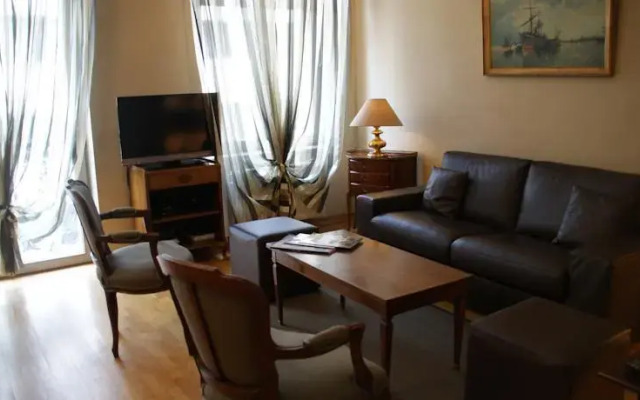 C.j.1 Brussels Apartments