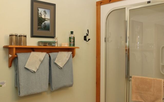 Sunny Rock B&B Haliburton