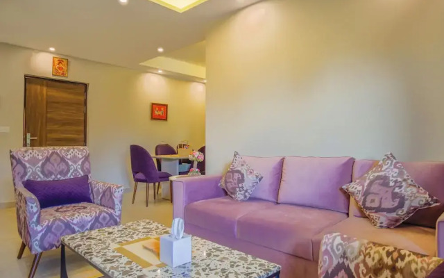 Alaya Stays Veera Marina 3 BHK Apartment