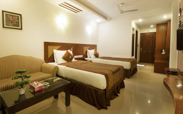 Asian Suites - The Pearl A-586