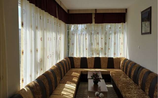 Baskent Demiralan Hotel