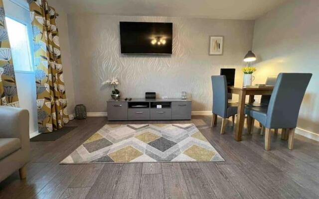 Modern 2 Bed Apartment