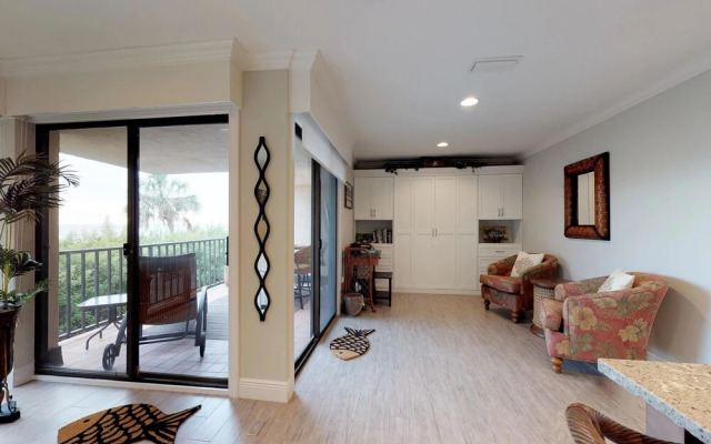 Water's Edge Condominium