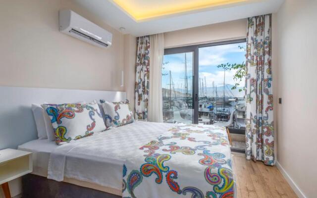 Ece Marina Suites