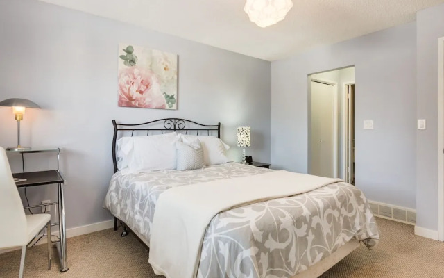 Superb 3BR mins to DT SAIT