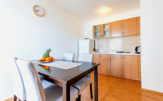 Beautiful Apartment in Pisak With Wifi and 1 Bedrooms