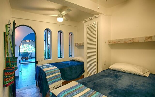 Casa Cielo 3 BR by Casago