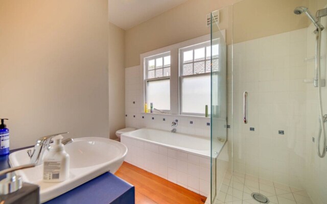 Awesome 3 bed Wellington House