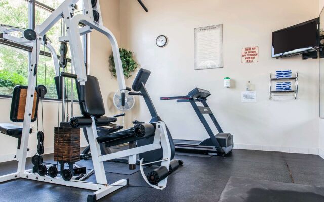 Clarion Inn & Suites Indianapolis Northwest