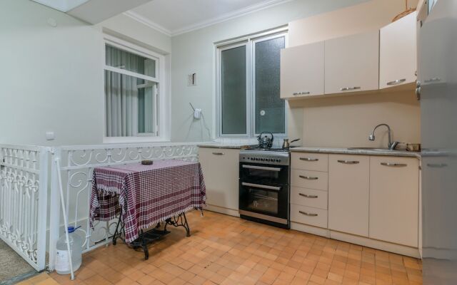 Anna's Guest house