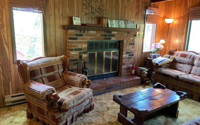 Saw Creek Cabin - Regent Hilltop