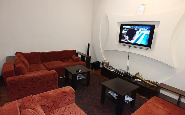 Three bedroom. Lux. 20a Shota Rustaveli St. Centre