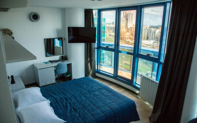 Hotel Blue