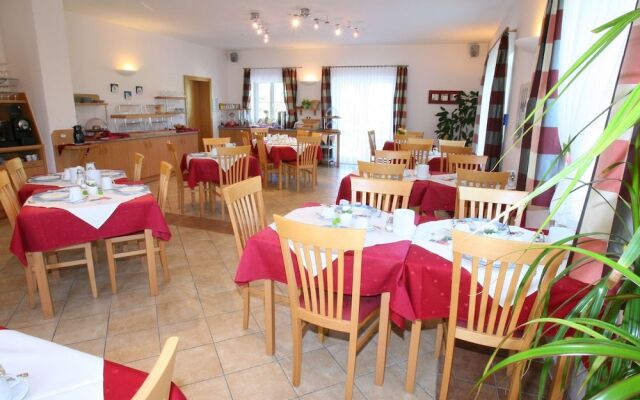 Hotel Oasis Loipersdorf