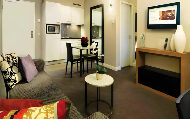 Adina Apartment Hotel Berlin CheckPoint Charlie