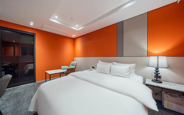 Jecheon The Wall Hotel