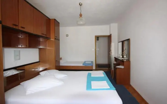 Rooms & Apartments Dolac