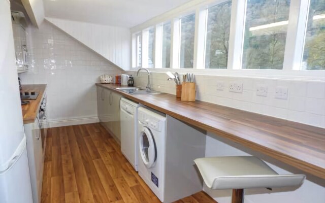 Station Flat