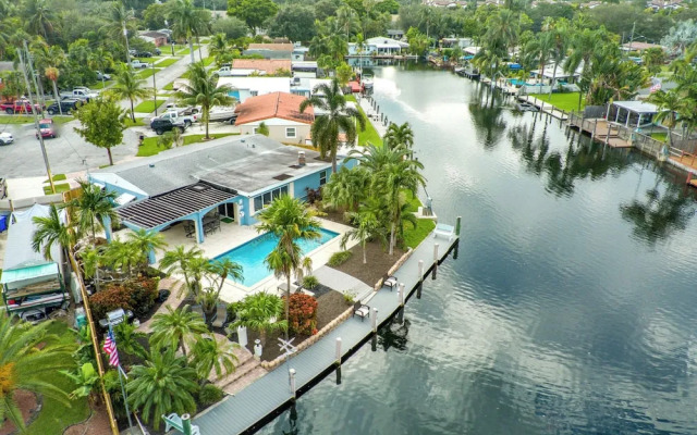 Aqua Villa
