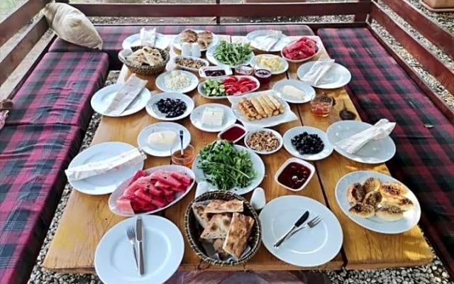 Esralina Bungalows Cıralı