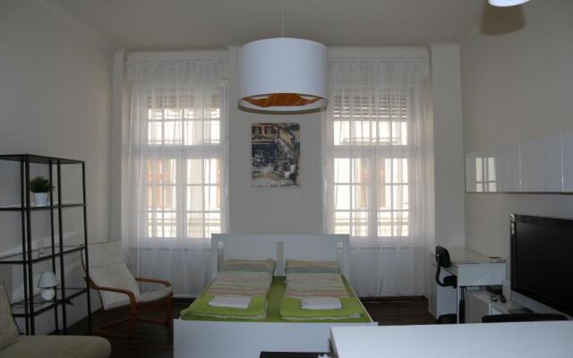 Arany Janos Apartman
