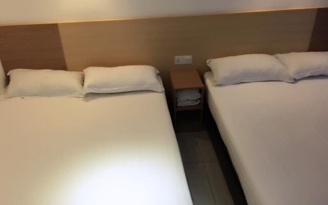 Dolphin Hotel