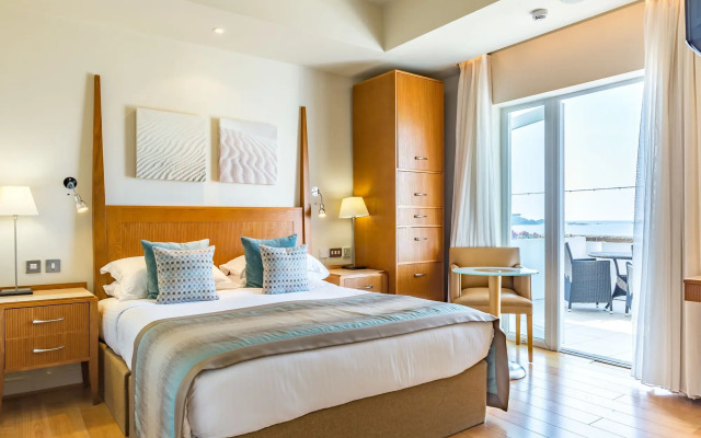 L'Horizon Beach Hotel & Spa