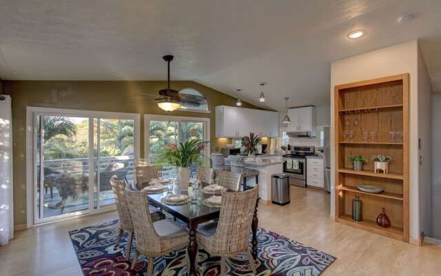 Hale Hokua O Nalu 3 Bedroom Home by Redawning