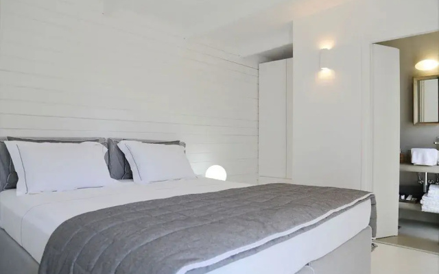Seven Santa Maria Paros Boutique Hotel