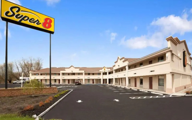 Super 8 By Wyndham Rahway/Newark