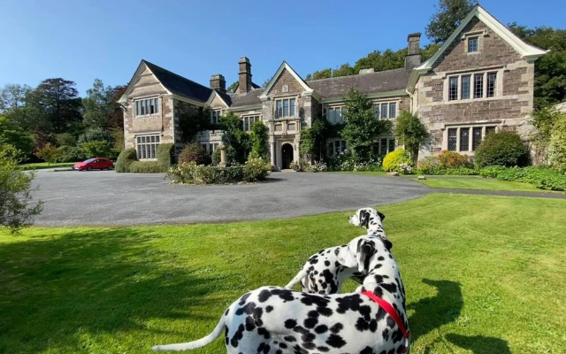 Lewtrenchard Manor