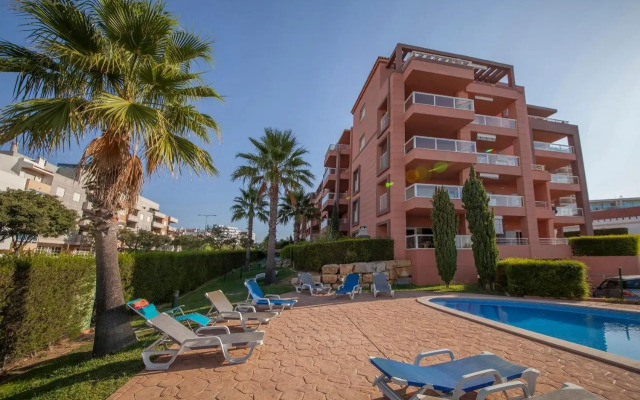 B02 - Fantastic Apartment with Pool
