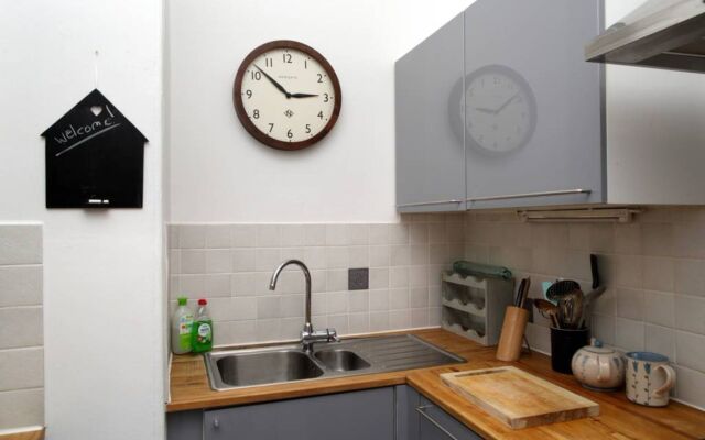 2 Bedroom Flat In New Town