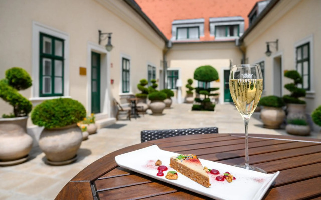 Maison Bistro & Hotel