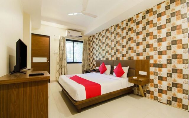 OYO Flagship 36881 Hotel Lion's Den