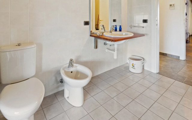 Belvilla by OYO Secluded Apartment With Balcony