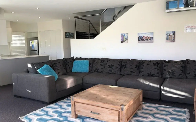 Pacific Blue 505-265 Sandy Point Road