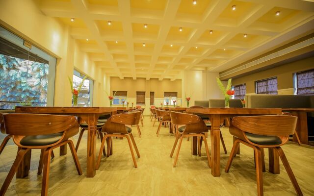Grand Rockland Hotel